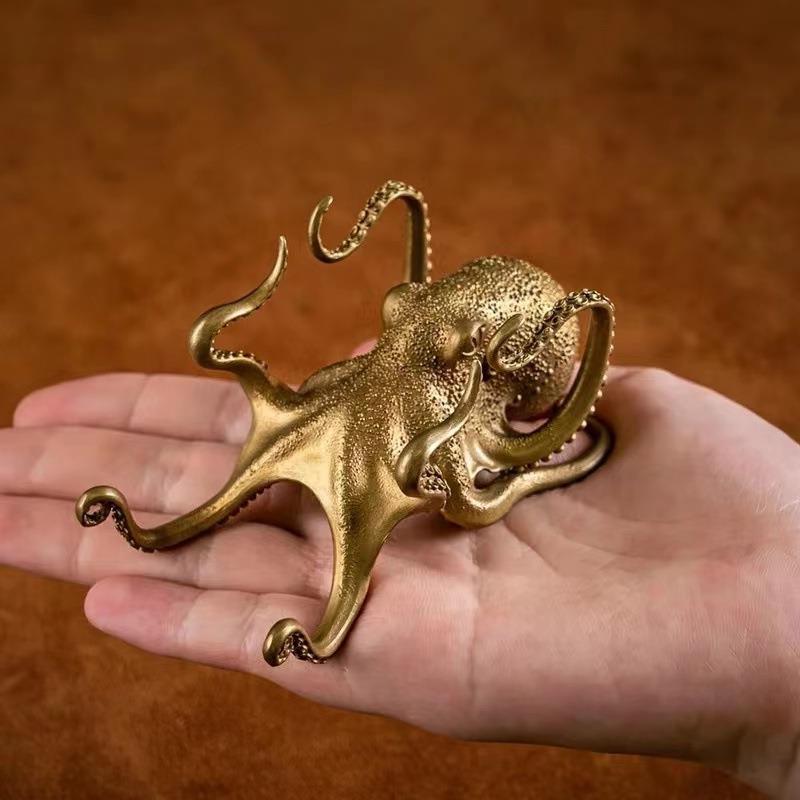 Octopus-shaped Mobile Phone Holder